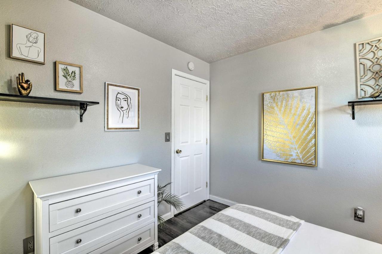 Updated Townhome Near Airport And Shopping! Анкъридж Екстериор снимка