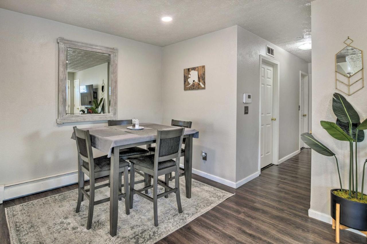 Updated Townhome Near Airport And Shopping! Анкъридж Екстериор снимка