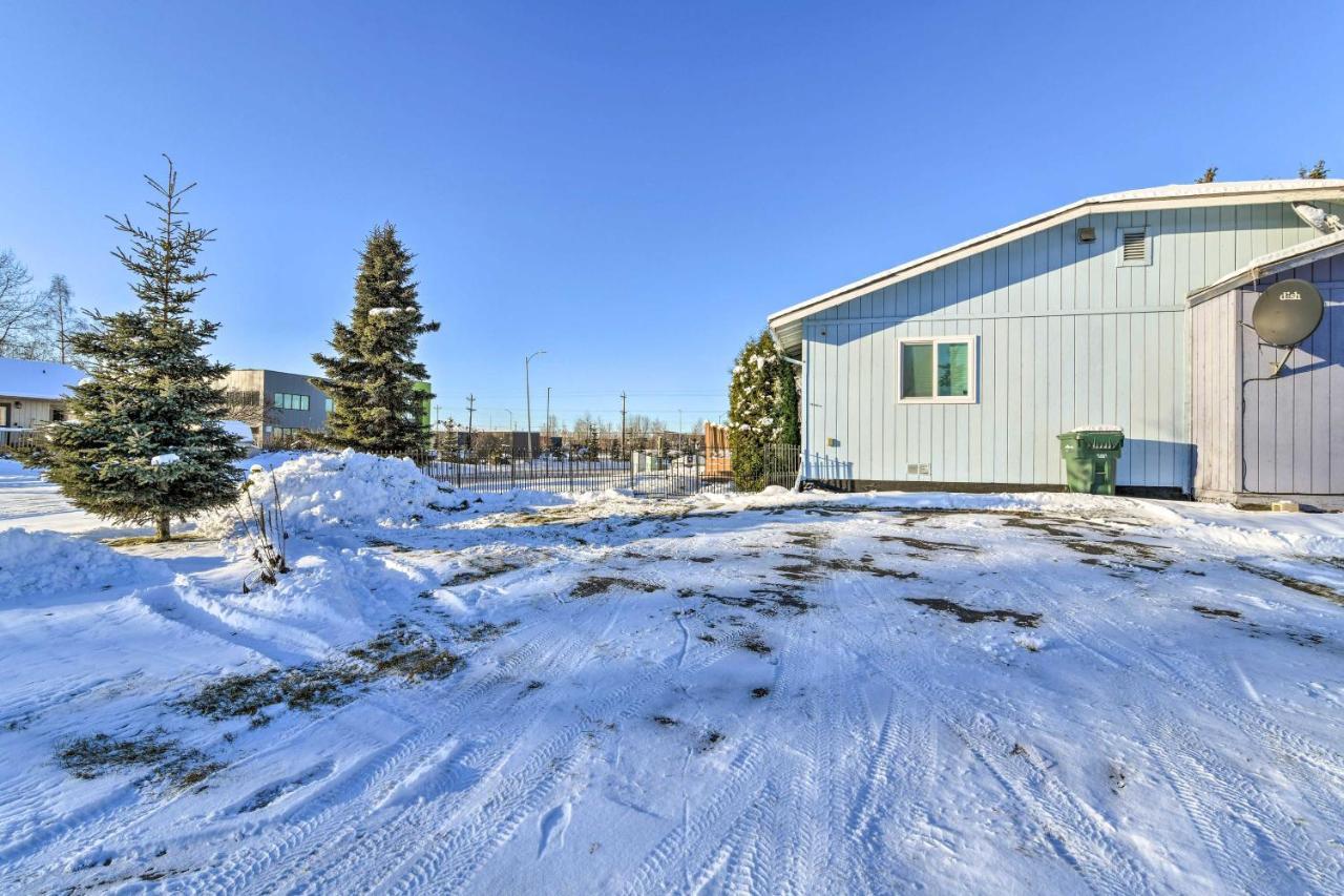 Updated Townhome Near Airport And Shopping! Анкъридж Екстериор снимка